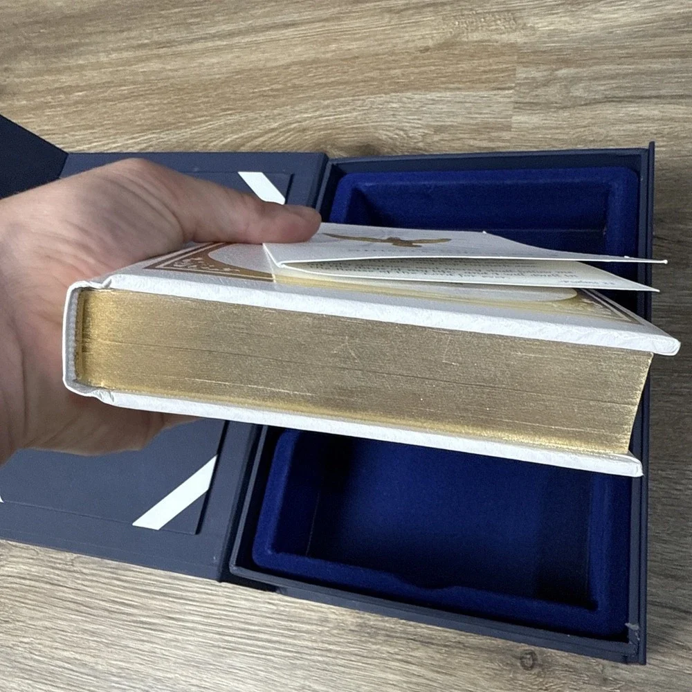 NEW HOLY BIBLE DOVE OF PEACE King James Version‎ Boxed in Original Case Gift Ed.